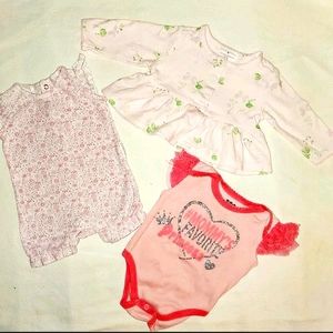 💕Adorable 3 pc's NB Girls Bundle💕